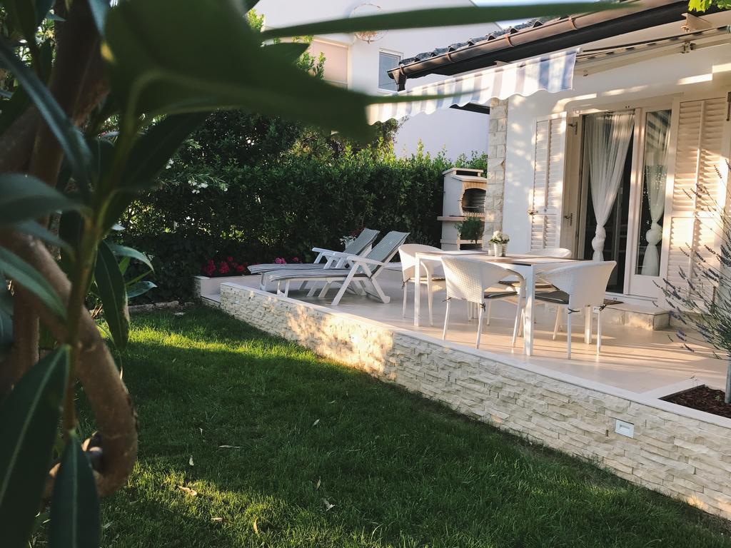 Apartment Puntica Petrcane Exterior foto